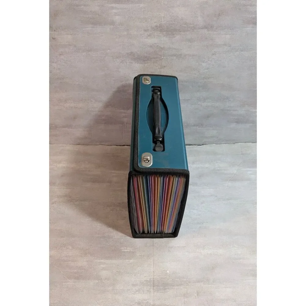 Expanding Accordion File Folder w/ twist locks